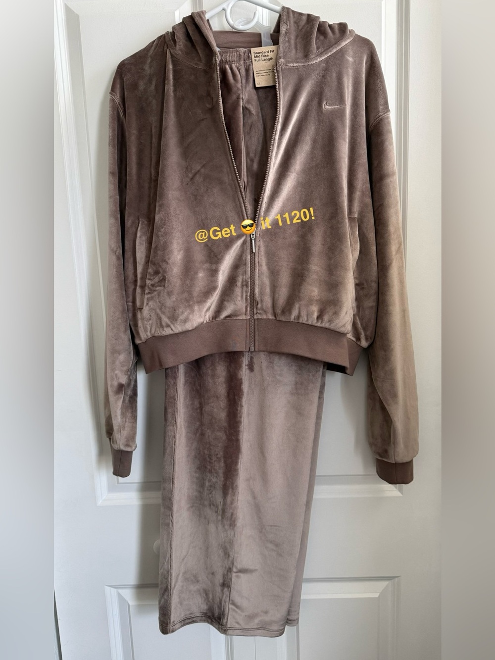 Bundle Nike Chill Knit Women's Velour Full-Zip Hoodie & Velour Trousers Size M - Picture 10 of 16